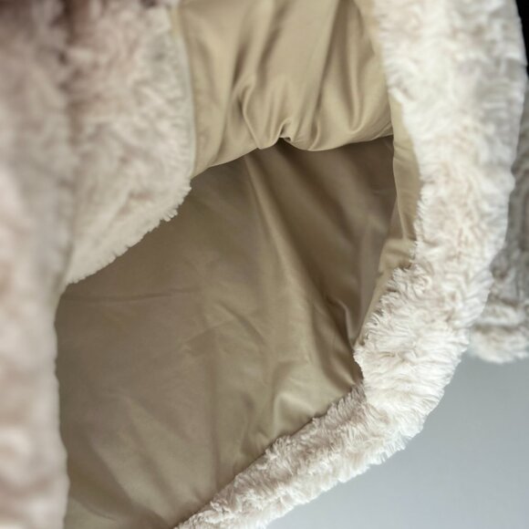 Patagonia cream jacket - super cosy - roomy fit XS - Picture 5 of 5